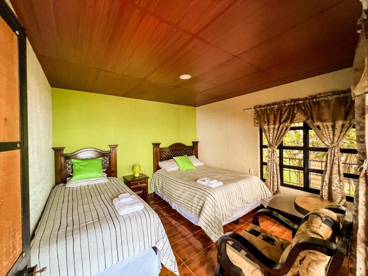 Rancho Fortaleza -Hotel & Spa- San Antonio Palopó エクステリア 写真