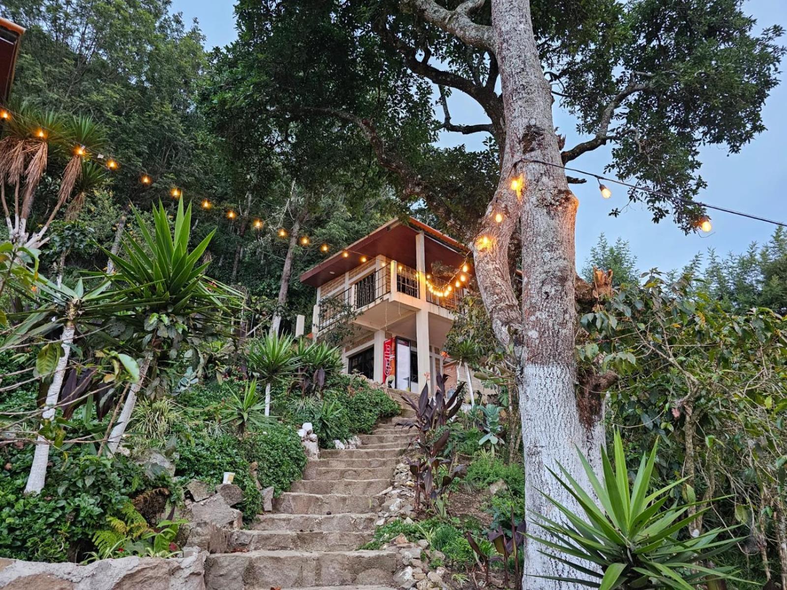 Rancho Fortaleza -Hotel & Spa- San Antonio Palopó エクステリア 写真